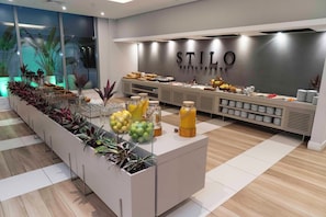 Desayuno buffet incluido todos los días 