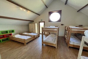 9 habitaciones y wifi gratis 