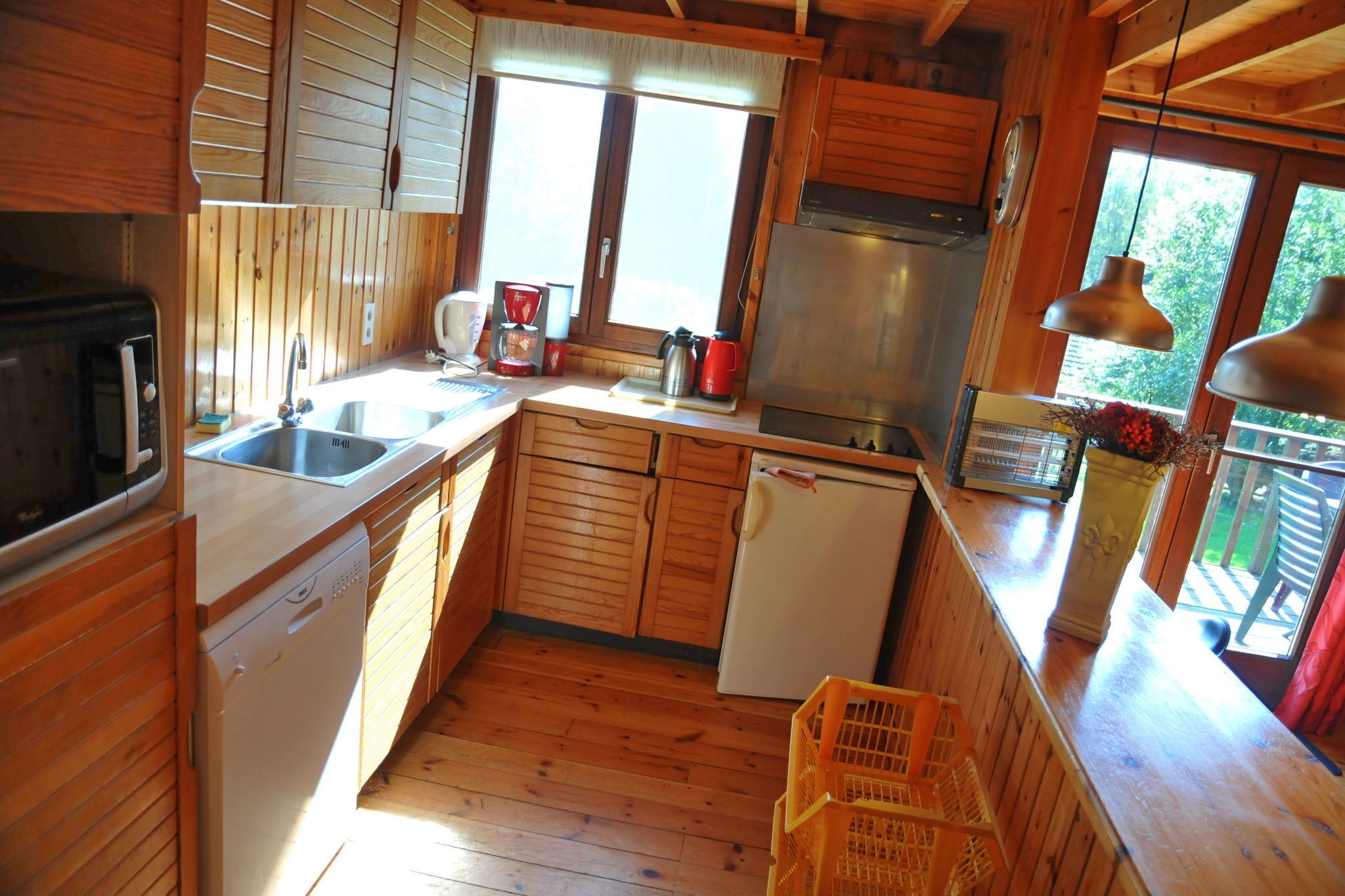 Cosy Holiday Home in Noiseux with Large Garden