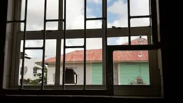 Estudio básico, varias camas | Vista desde la habitación