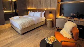 1 habitación, minibar, escritorio y espacio para trabajar con laptop