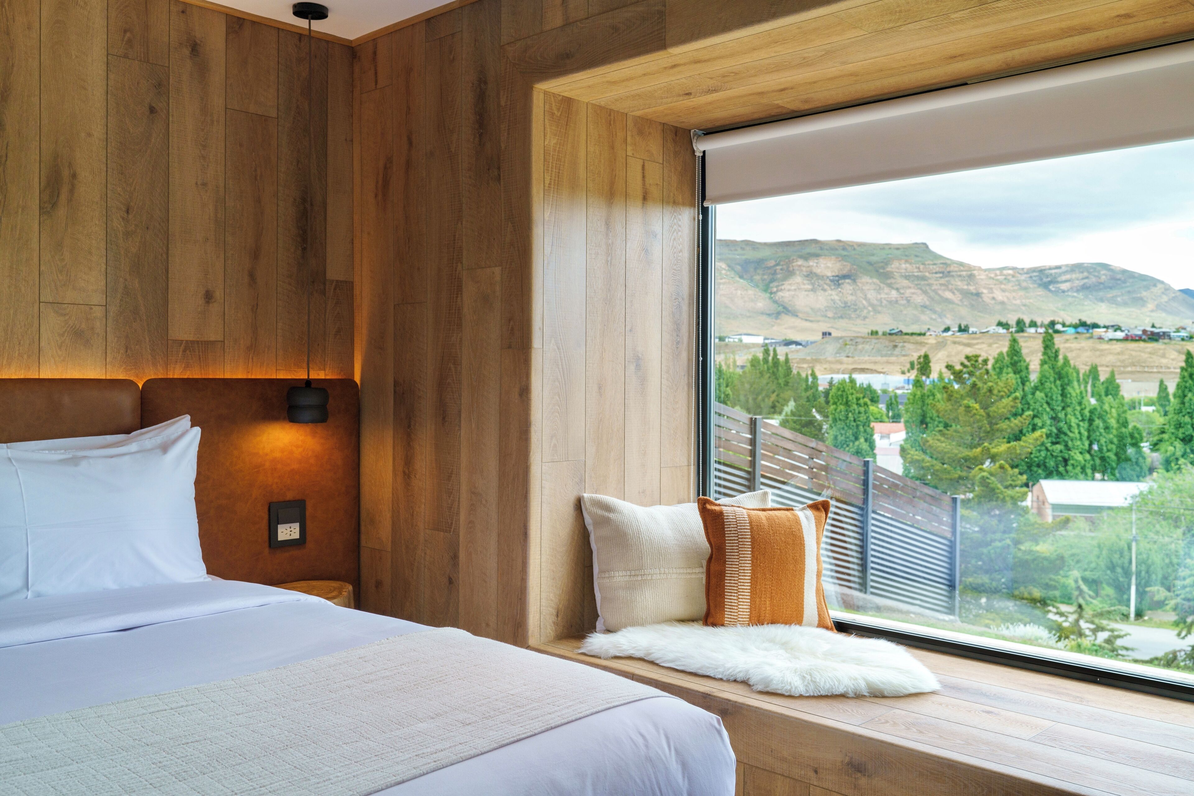 Deluxe kamer, 1 twee- of 2 eenpersoonsbedden | Een minibar, een bureau, een laptopwerkplek, gratis wifi