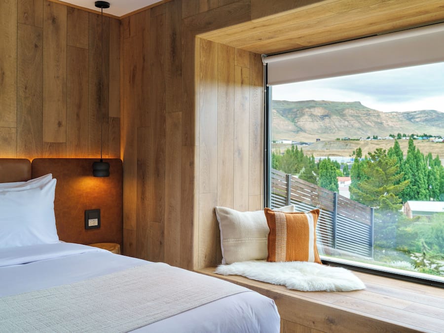 Deluxe Double or Twin Room | Minibar, desk, laptop workspace, free WiFi