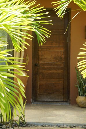 Condo, 2 Bedrooms | Living area