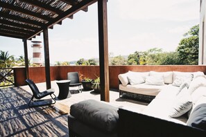 Apartamento, 2 habitaciones | Balcón