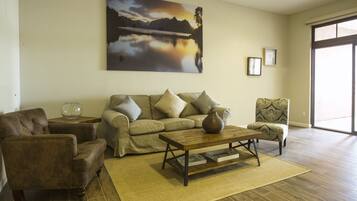 Apartment, 2 Schlafzimmer | Wohnzimmer