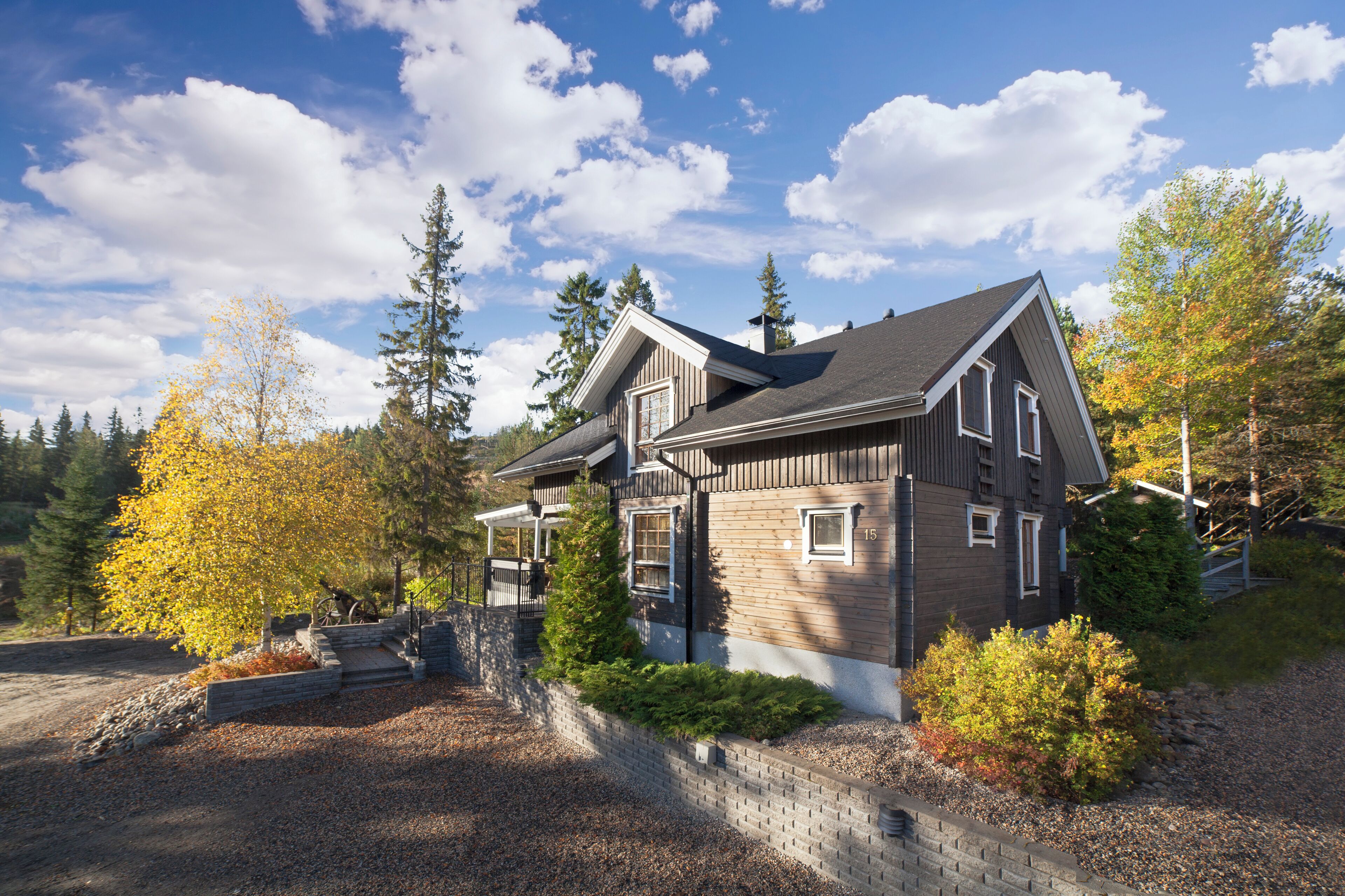 4 bedrooms, Egyptian cotton sheets, premium bedding, Select Comfort beds