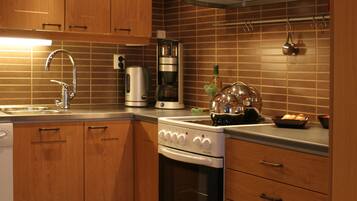 Luxury Apartment, 2 Bedrooms, Sauna (Bed Linens Available for Extra Cost) | Private kitchen