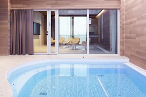 Indoor spa tub - Hotel Aateli Hillside (Sotkamo)