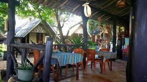Breakfast, lunch and dinner served - The New Andaman Bay Bungalow (Ko Lanta)