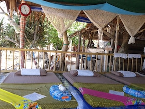 Massages thaĂŻs