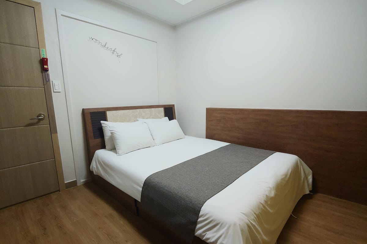 Business Single Room