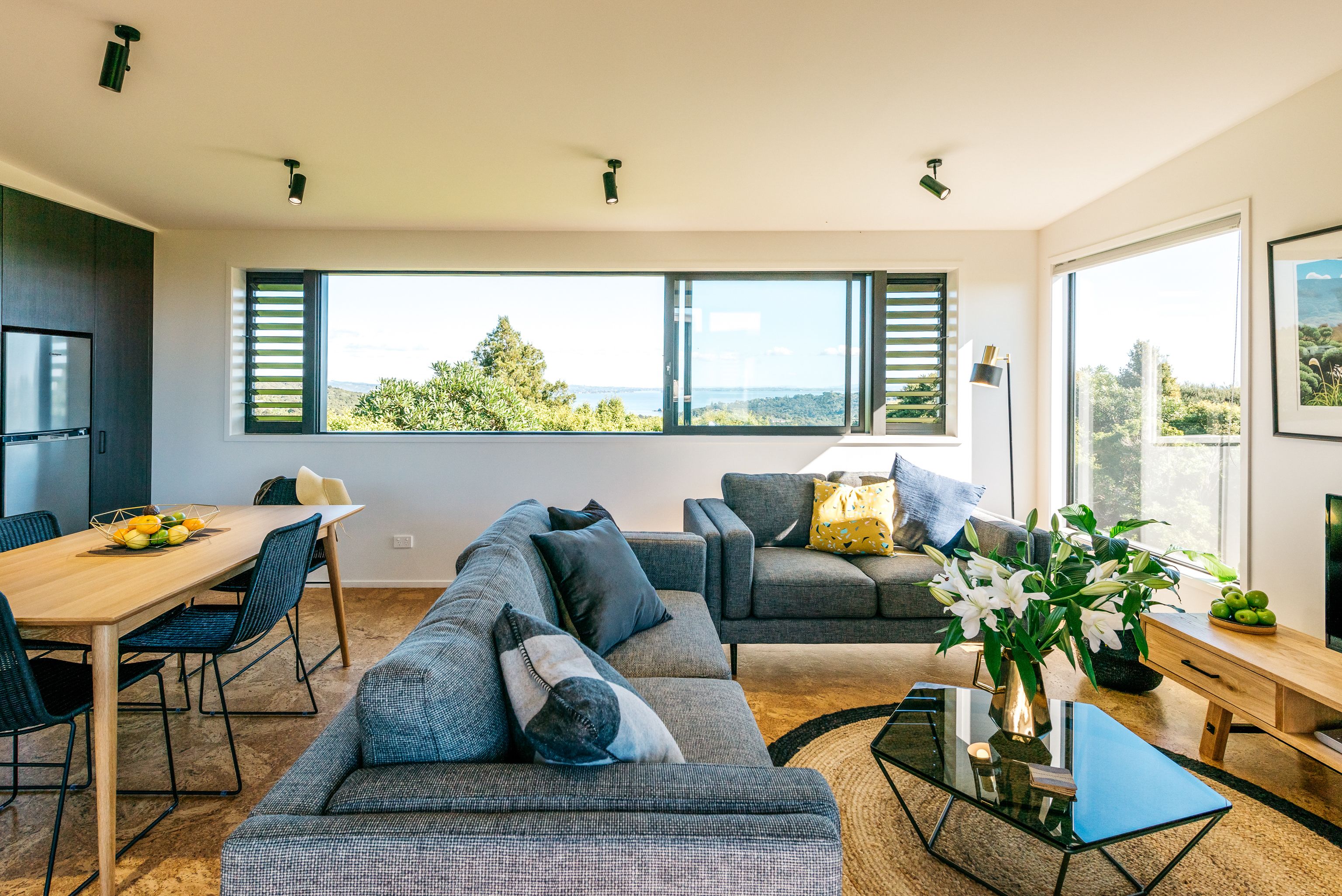 ลักซ์ชัวรี่วิลล่า, 1 ห้องนอน, วิวทะเล | บริเวณนั่งเล่น | สมาร์ททีวี 40 นิ้ว พร้อมช่องดิจิตอล, แท่นต่อ iPod, บริการสตรีมมิ่ง