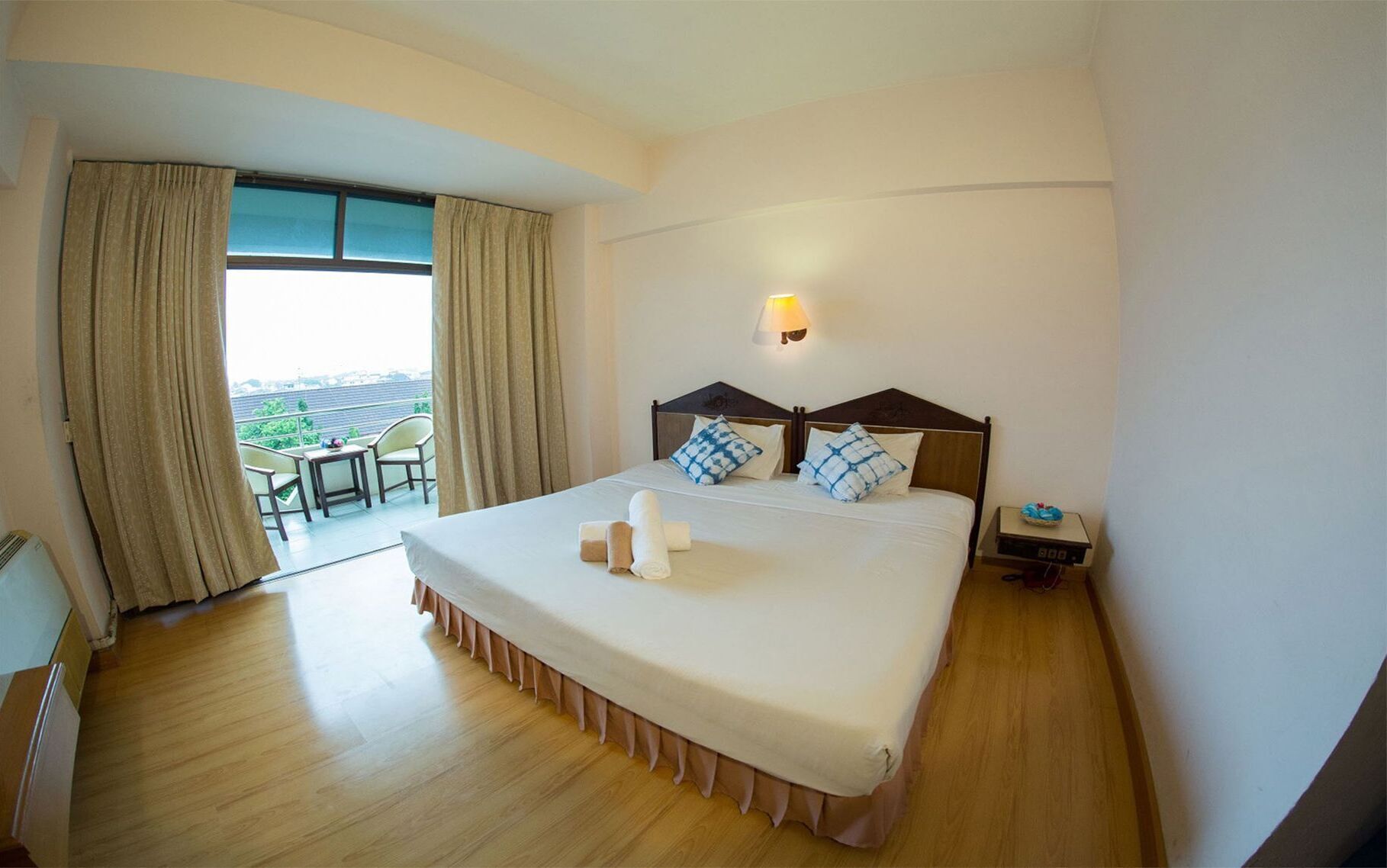 Blackout curtains, rollaway beds, free WiFi, bed sheets