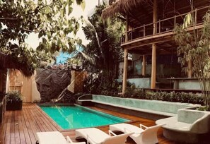 Piscine extérieure