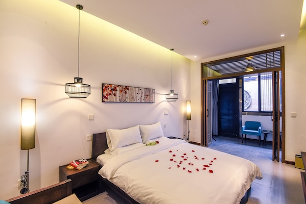 Deluxe Suite | Bilik Mandi | Kelengkapan dandanan diri percuma, pengering rambut, selipar