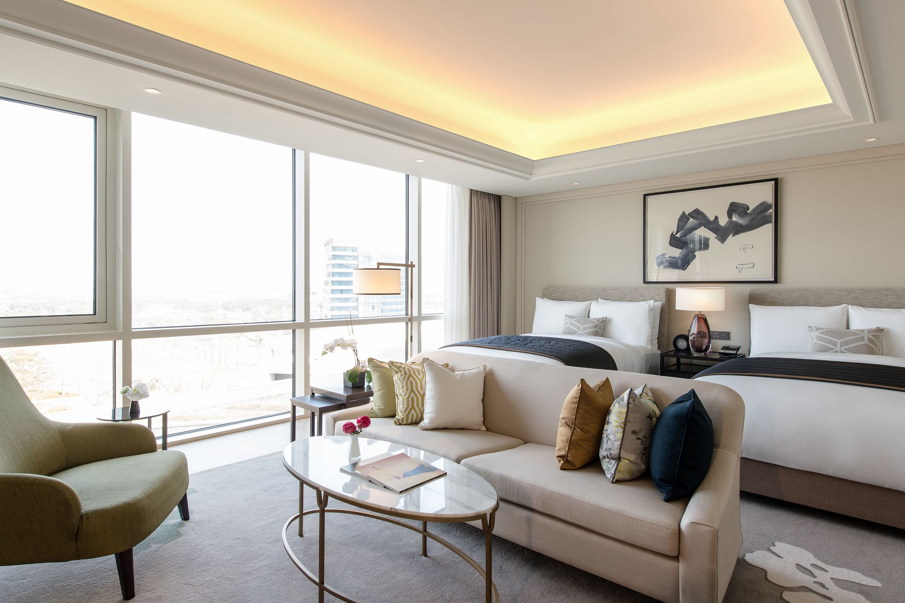 1 bedroom, premium bedding, free minibar, in-room safe