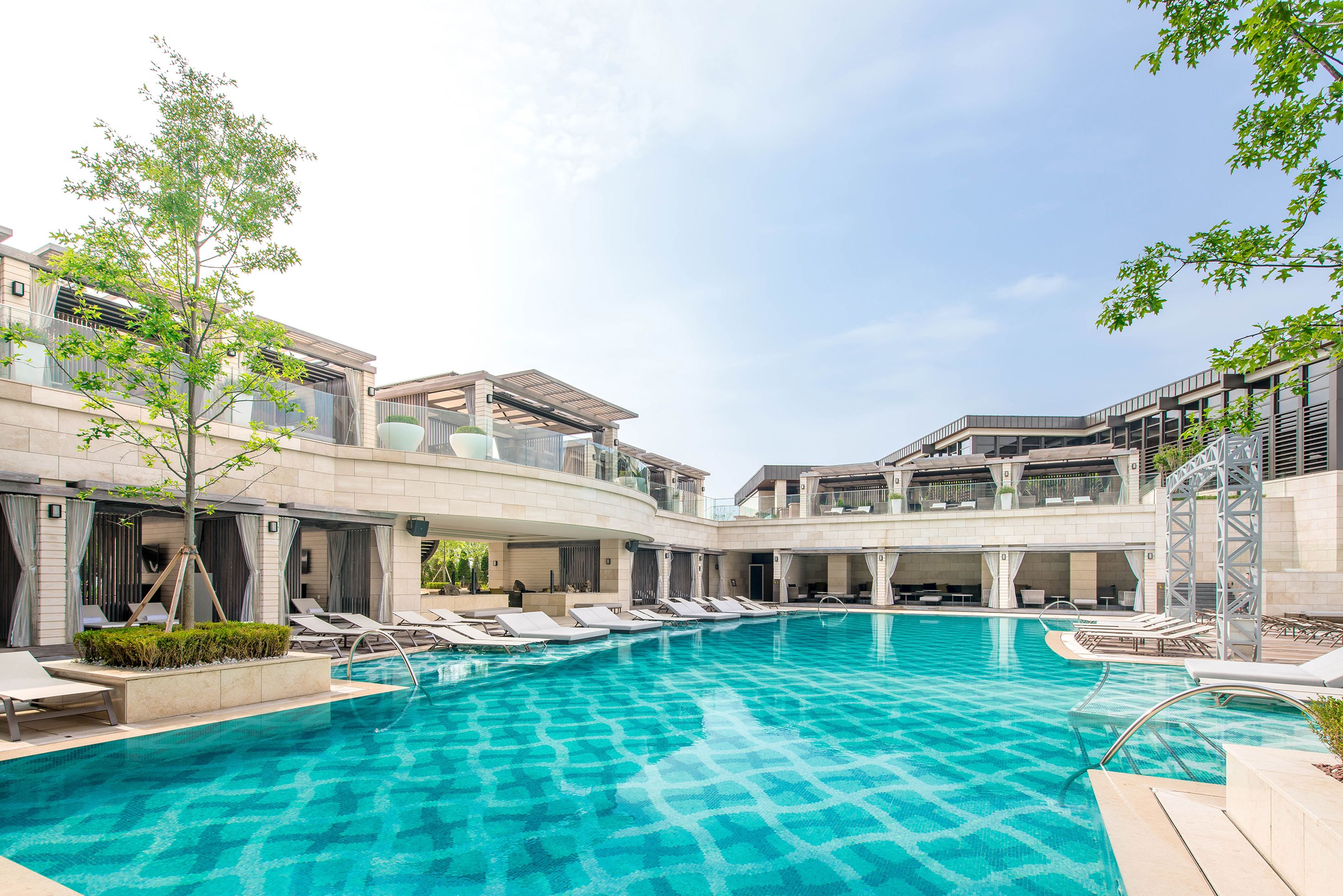 Indoor pool, outdoor pool