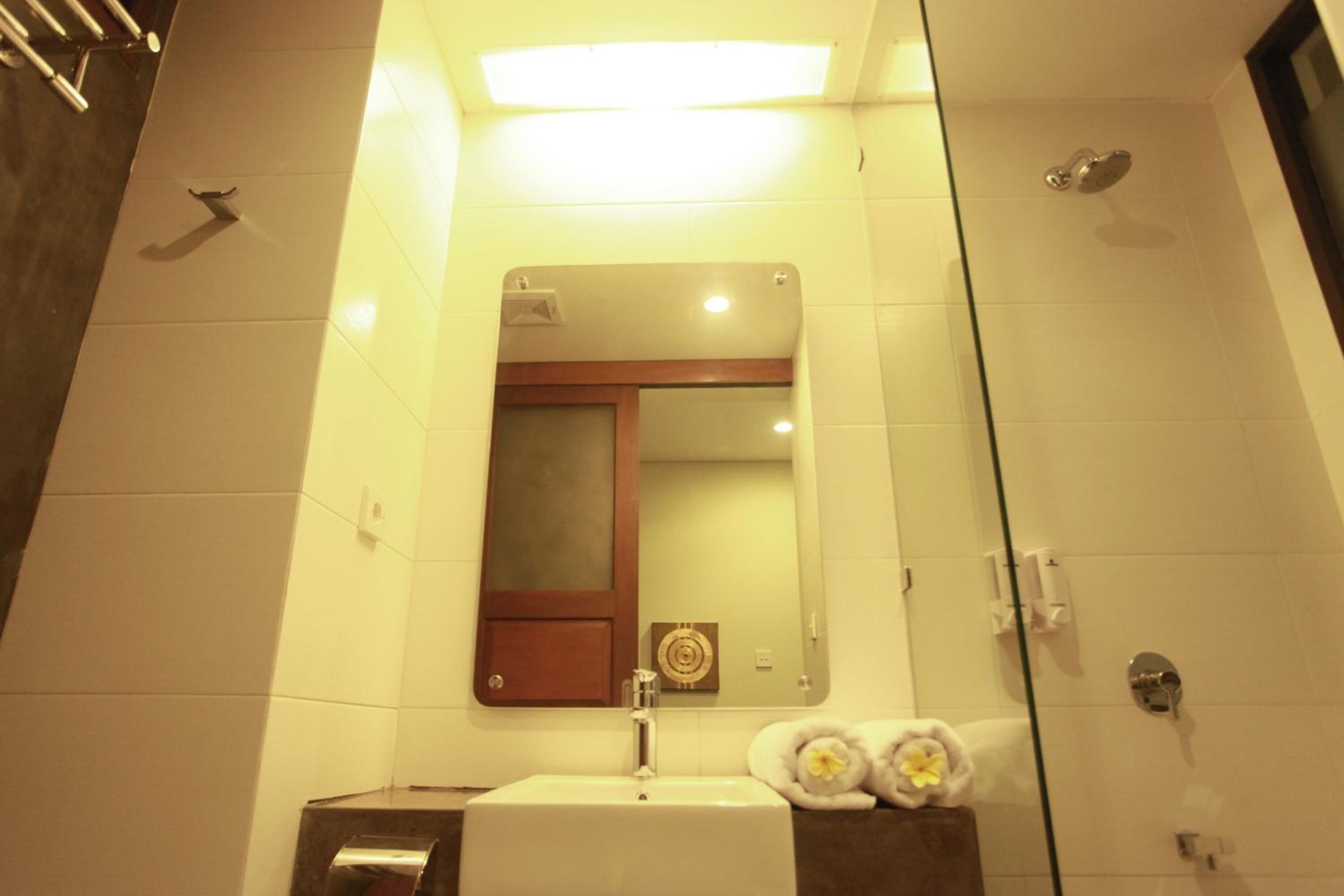 Photo - Adys Inn