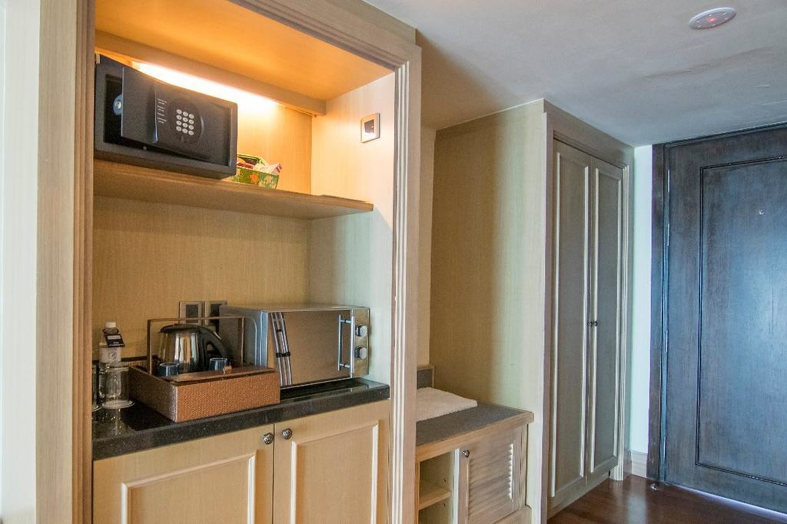 ocean suite (no balcony) | room amenity