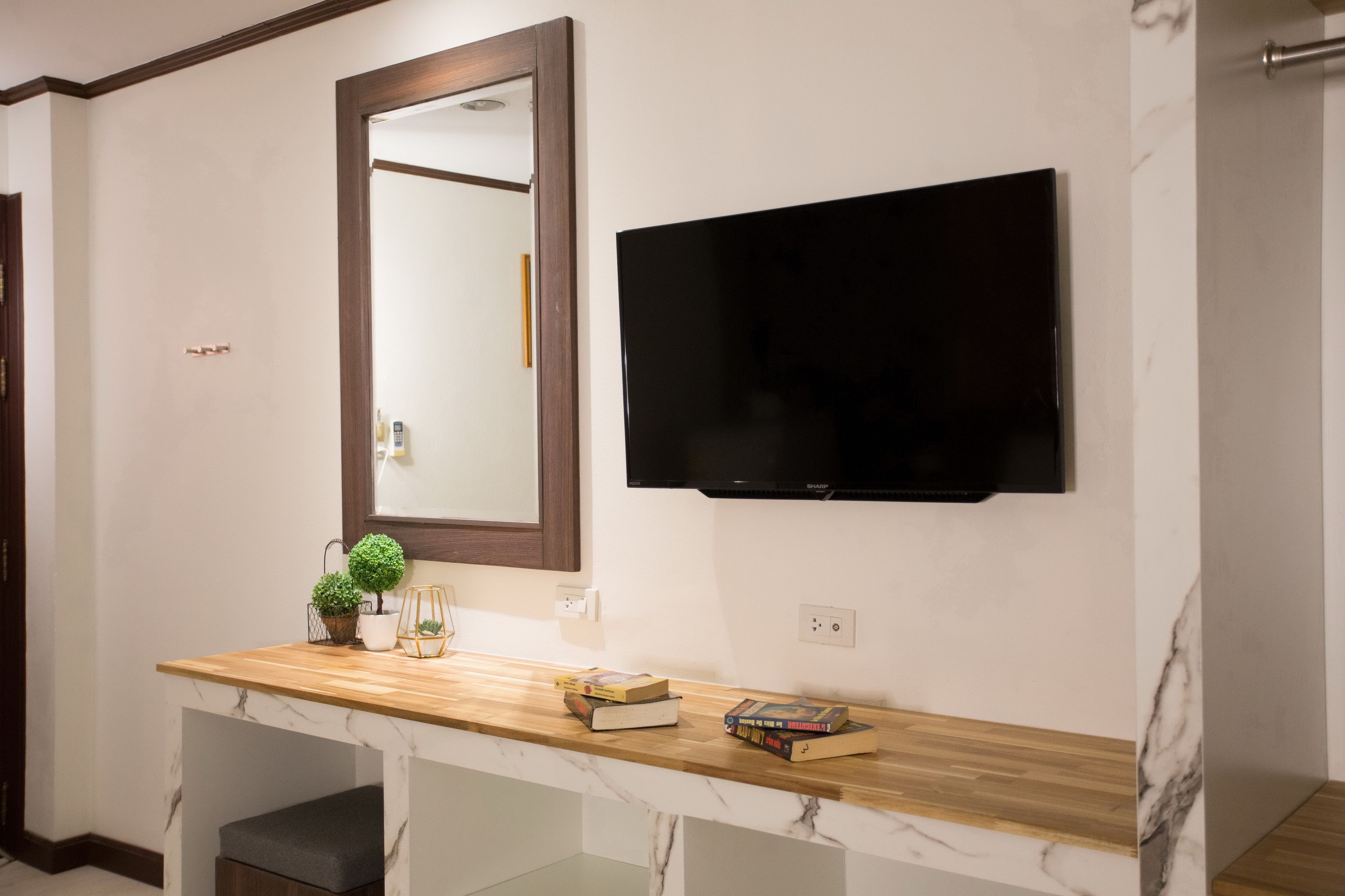 double or twin room, 2 single beds, non smoking, refrigerator | room amenity