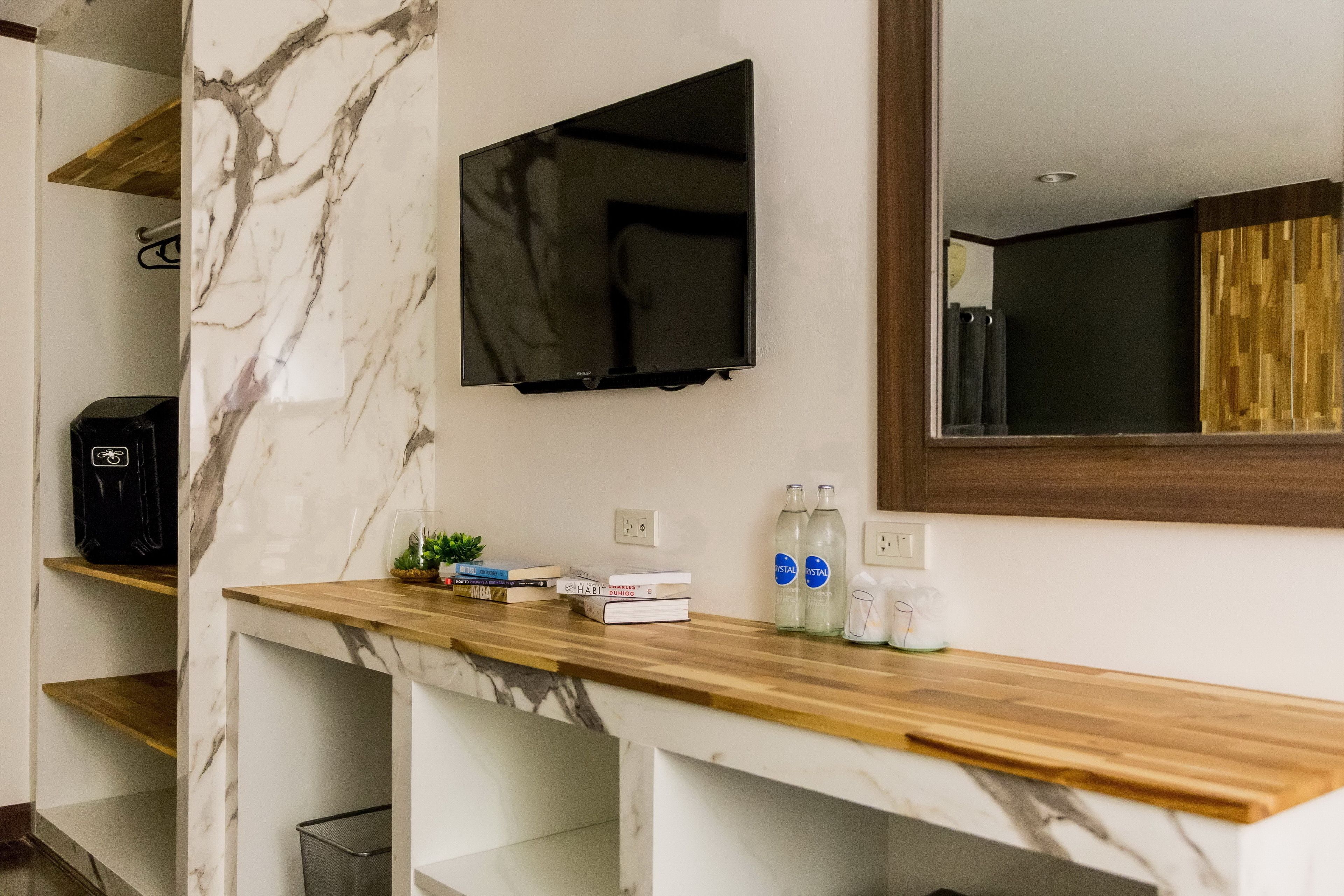 room, 1 bedroom, smoking, balcony | room amenity