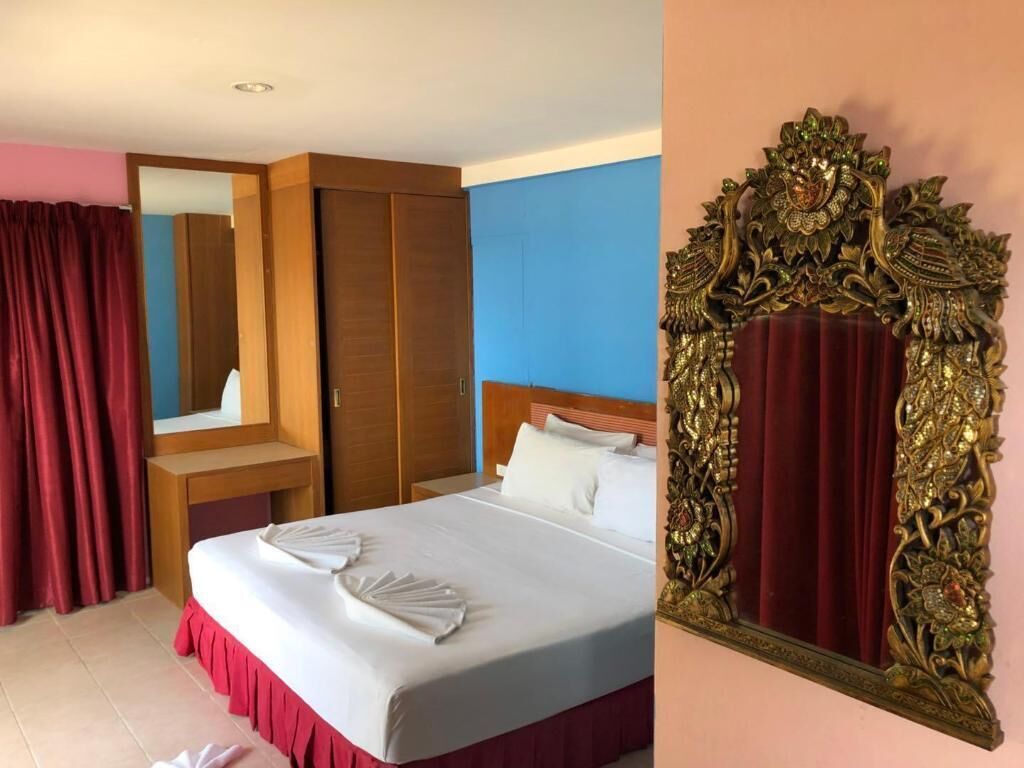 In-room safe, free WiFi