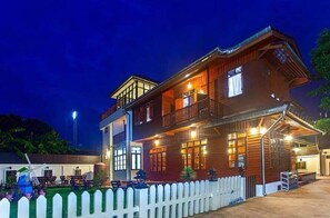 Property grounds - Phimai Paradise House (Phimai)