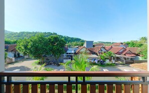 View from property - Semilir Senggigi Inn (Senggigi)