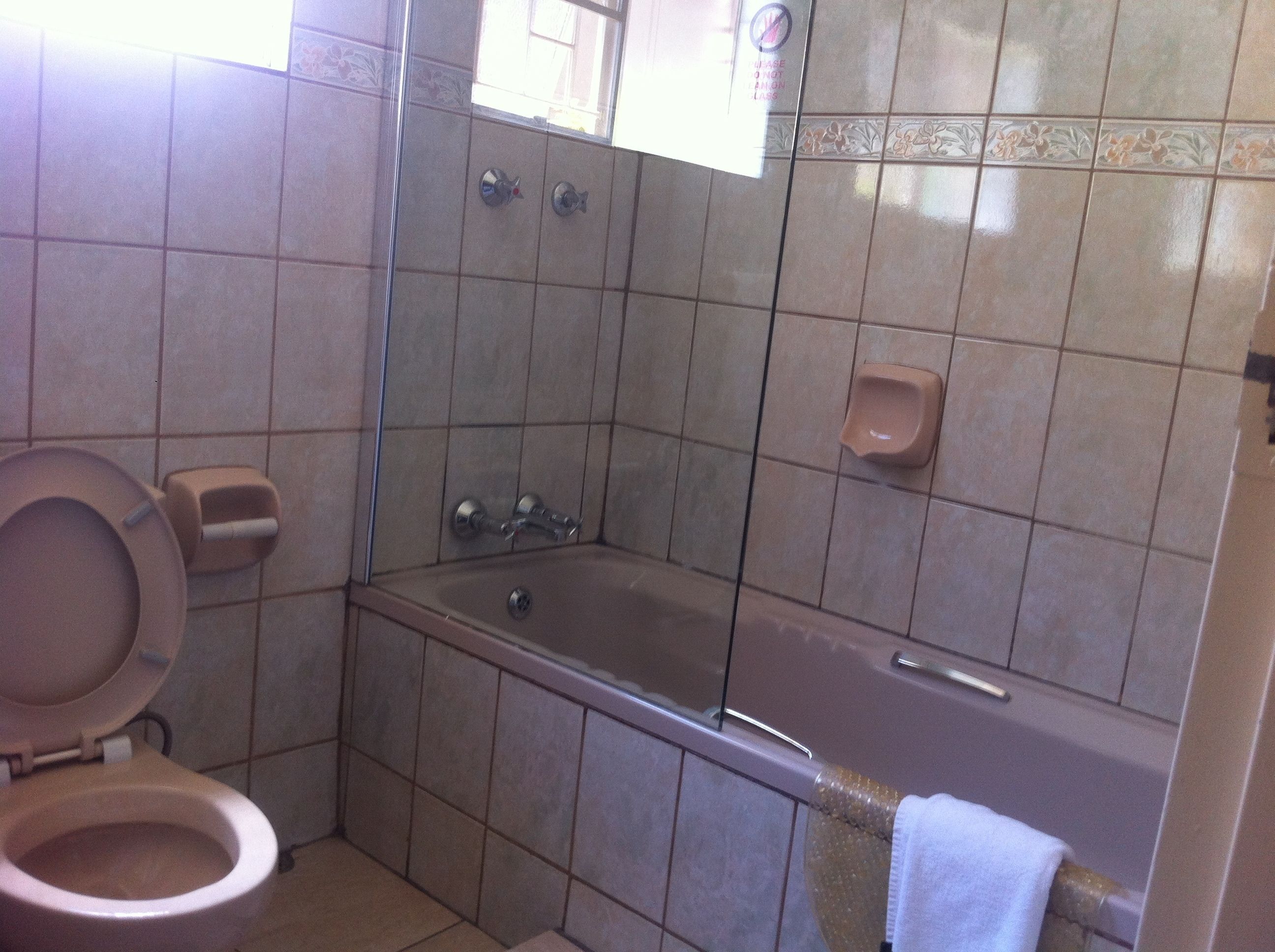 Habitació estàndard, vistes al jardí | Bany | Combinació de dutxa i banyera i banyera profunda 