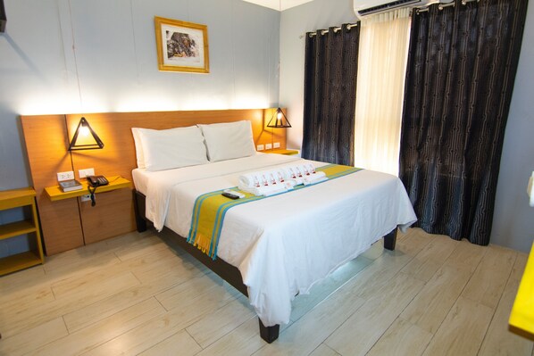 Superior Room | Desk, soundproofing, rollaway beds, free WiFi