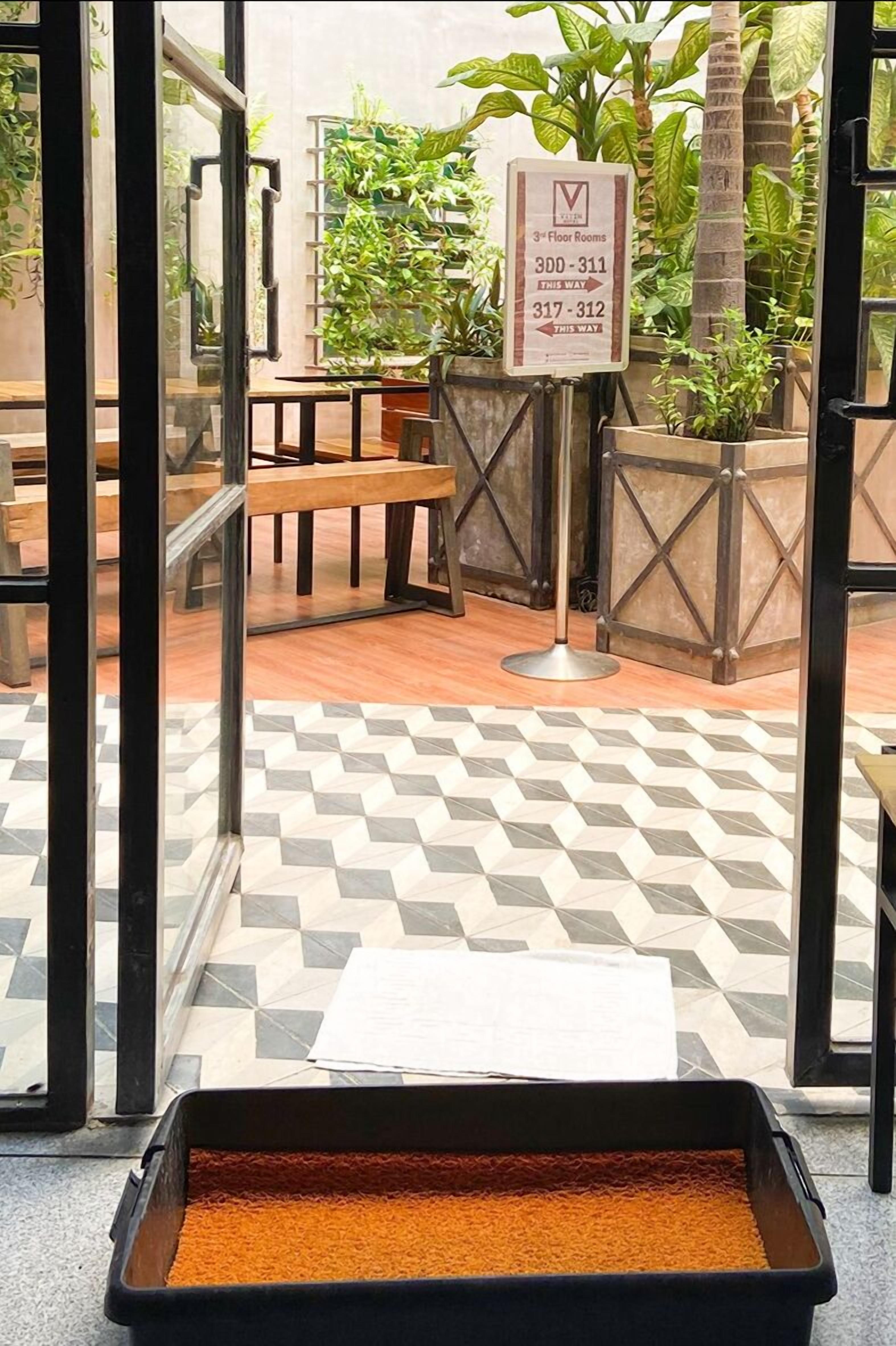 Pintu masuk properti