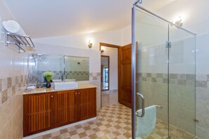 Bathroom - Terrace Villa Hoi An (Da Nang)