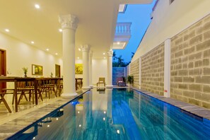 Indoor pool, outdoor pool