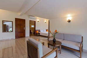 Familienzimmer, Balkon (Rice Fields) | Minibar, Zimmersafe, Schreibtisch, schallisolierte Zimmer