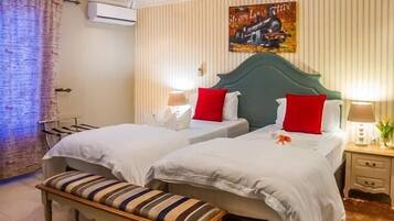 Desk, rollaway beds, free WiFi