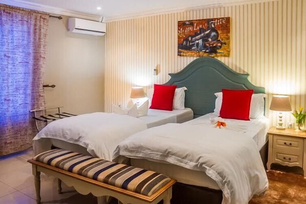 Meja kerja, tempat tidur lipat/tambahan, dan Wi-Fi gratis