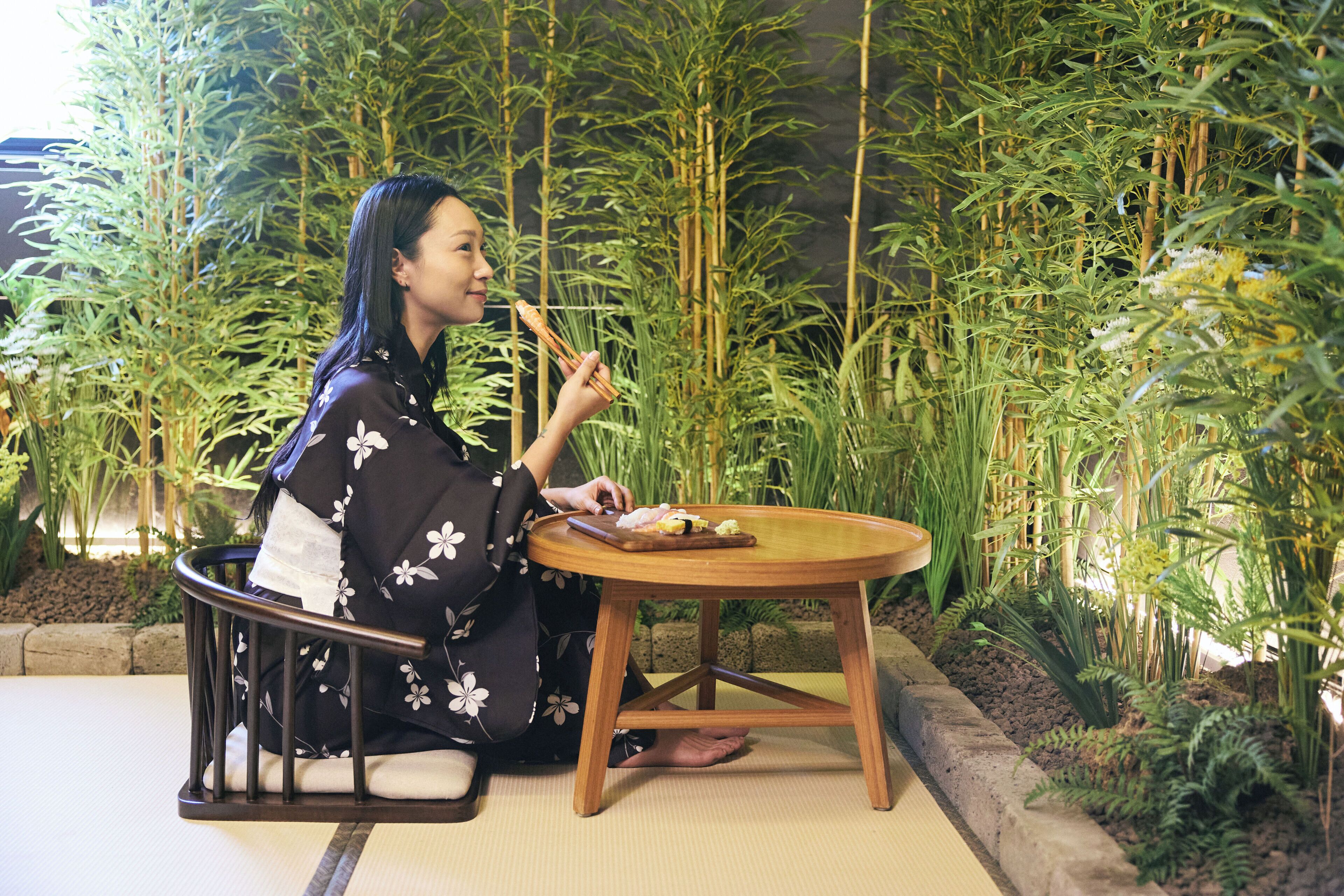 Signature Room, Non Smoking