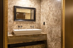 Family Room, Non Smoking | Premium bedding, down comforters, individually furnished, desk - Cullinan Hotel and Spa (Seoul)