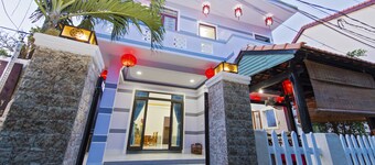 Bougain Villeas Homestay