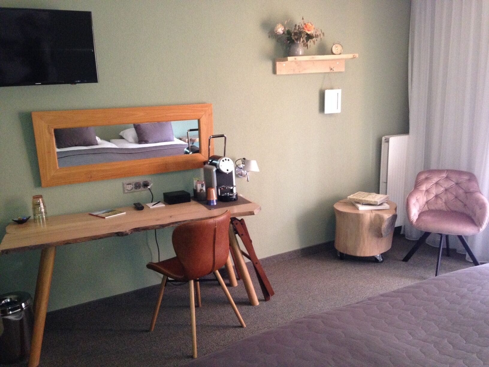 1 bedroom, in-room safe, individually decorated, desk