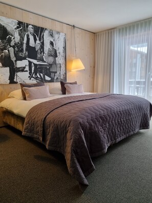 Caja de seguridad en la habitación y decoración personalizada 