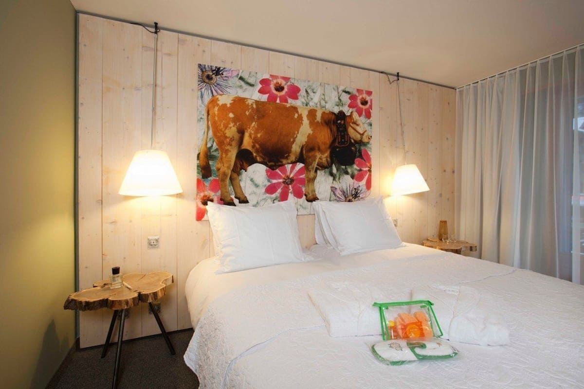 In-room safe, desk, blackout drapes, WiFi (free)