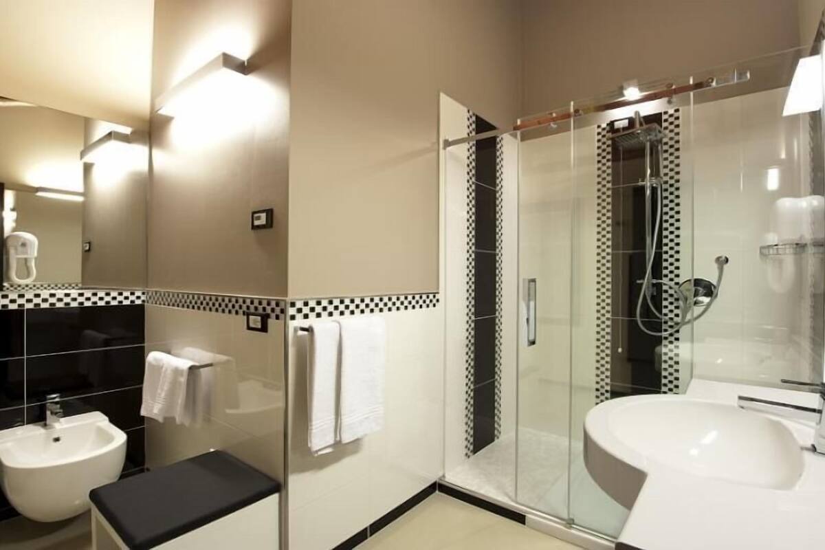 shower, free toiletries, hair dryer, bathrobes