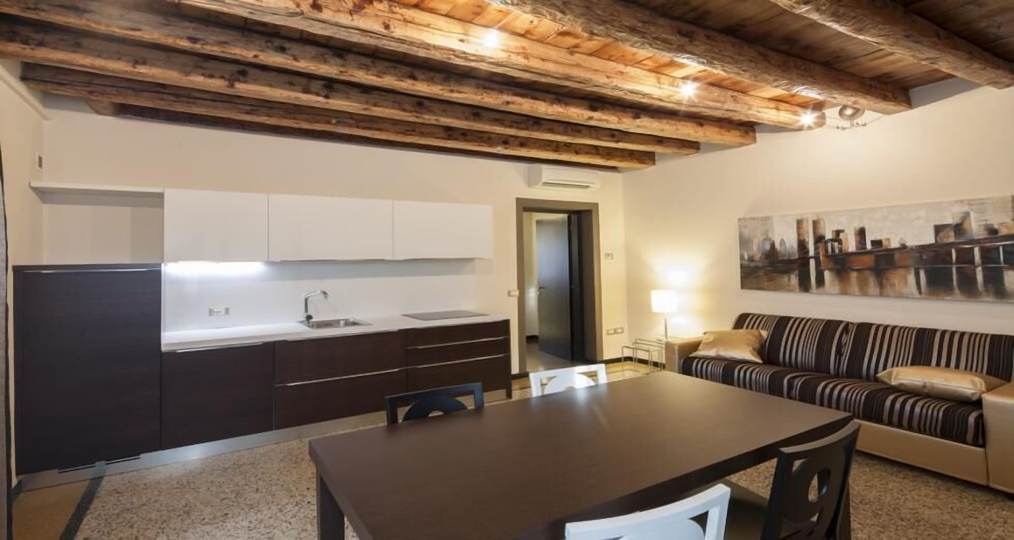 apartment, 1 bedroom | living room | flat-screen tv