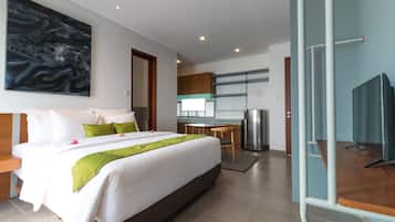 Estudio | Ropa de cama de alta calidad y minibar