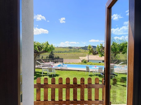 Deluxe Double Room | Premium bedding, minibar, individually decorated, individually furnished