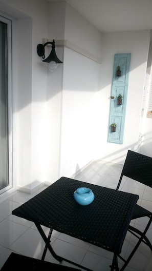 Estudio, vistas a la piscina | Terraza o patio