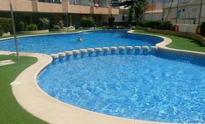 Outdoor pool - Estudio Ally (Torrevieja)