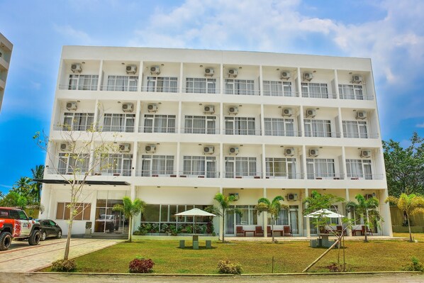 Mặt tiền nơi lưu trú